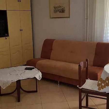 Clara Apartment
